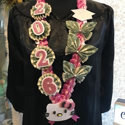 Hello Kitty graduation lei
