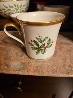 Lenox Gold Rimmed Holiday Teacup