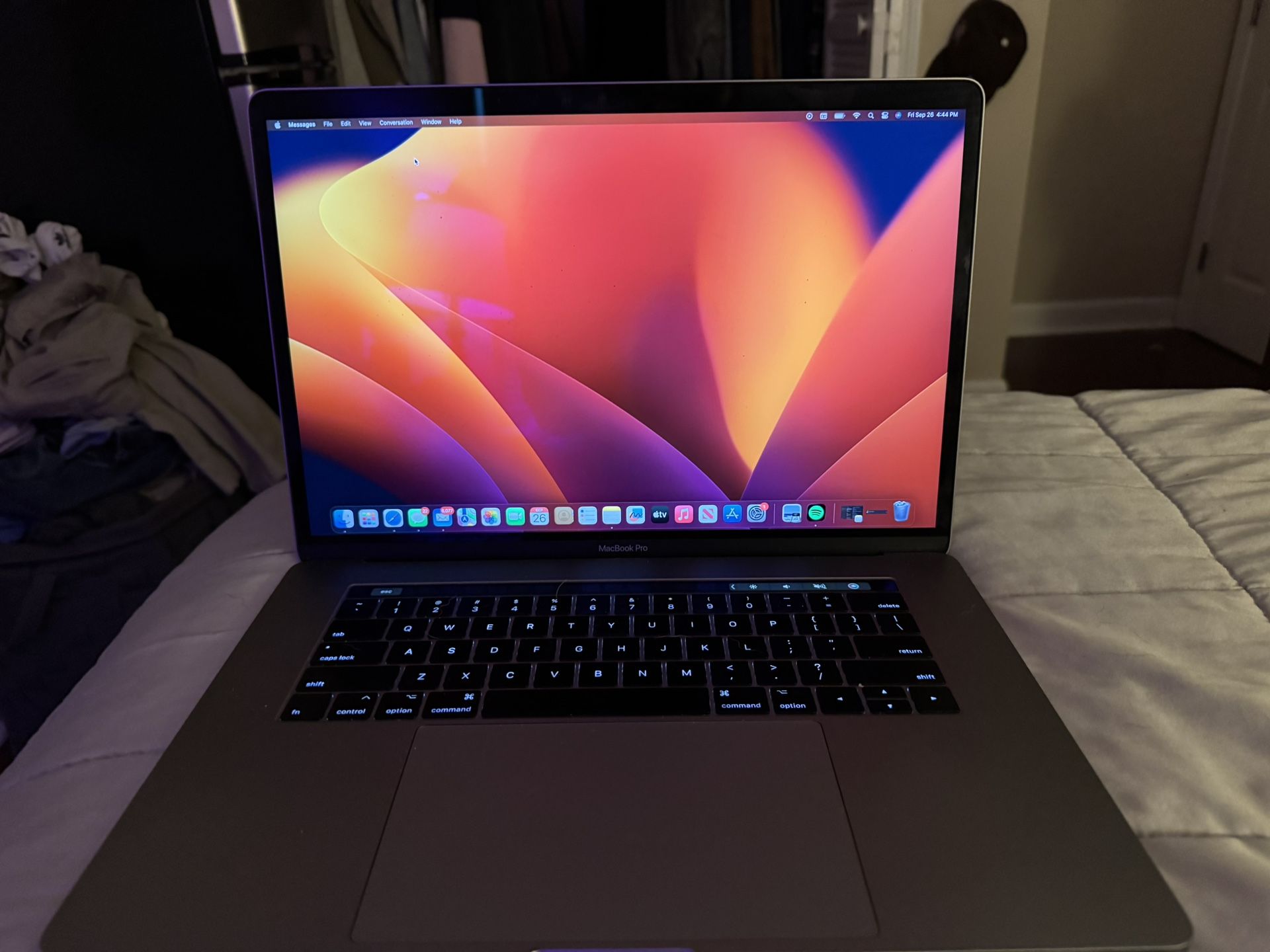 2017 Mac Pro Touch Bar Large Screen 