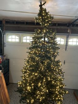 Prelit 9foot Christmas Tree