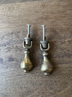 2x Vintage Brass Teardrop Pendant Door Knobs/Drawer Pulls