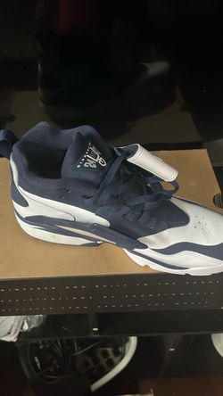 Navy Diamond turf