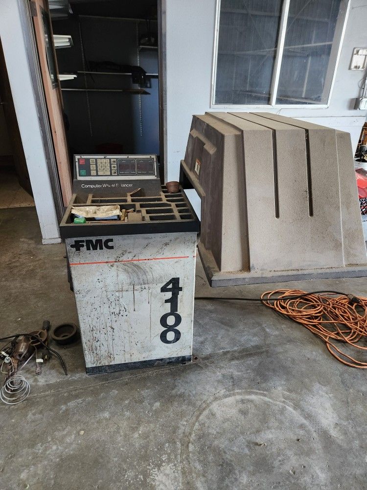 Used Wheel Balancer