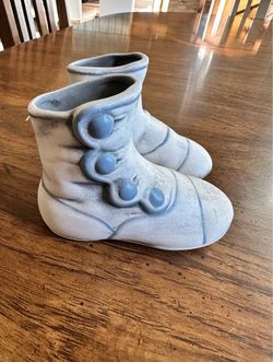 Ceramic Baby Shoe Planters / Vases Pair