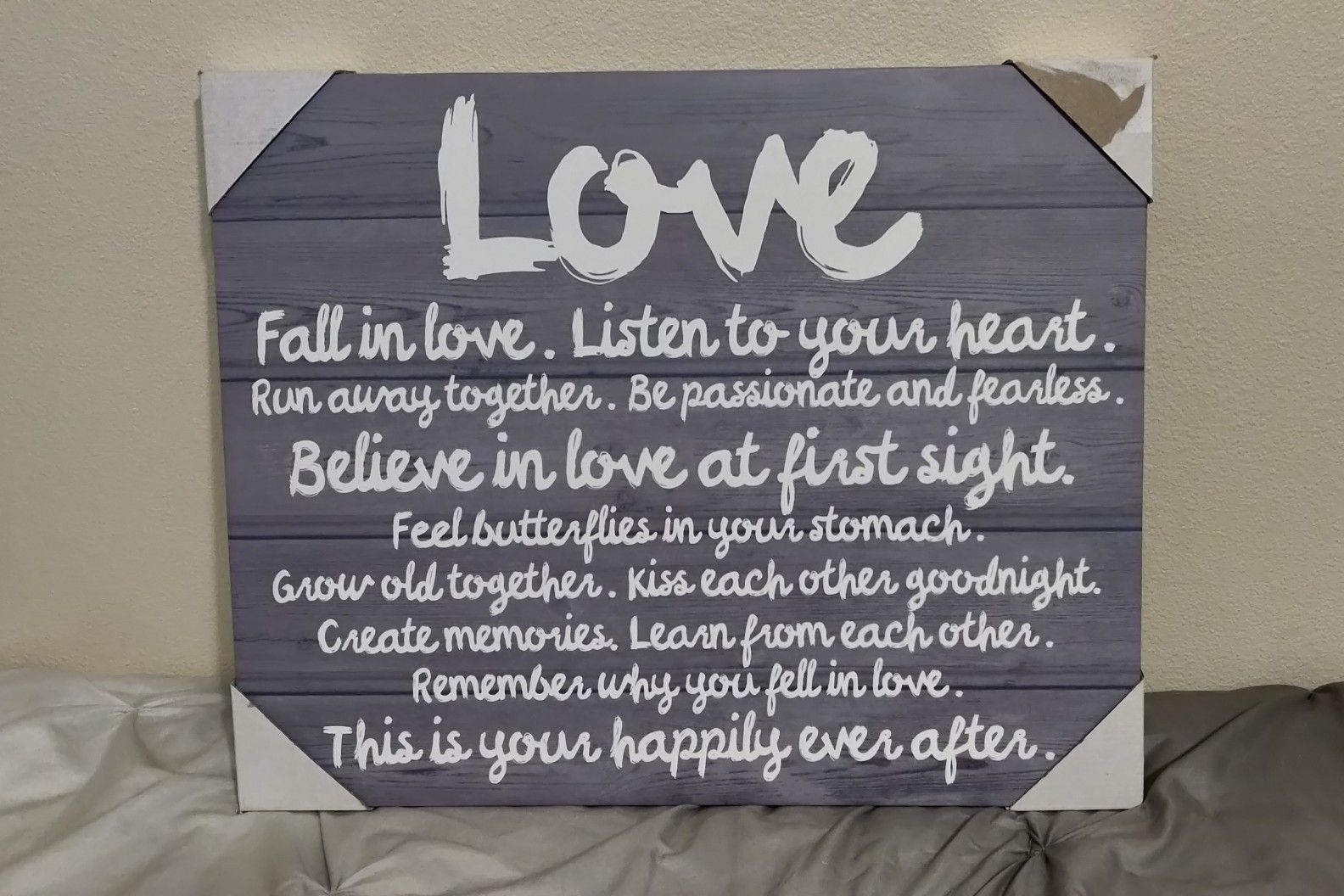 Wall canvas (Love wall decor)