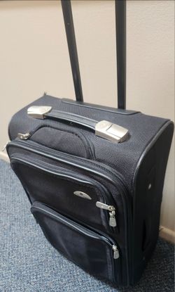 Samsonite black 2 wheel carry on, 22x15x11
