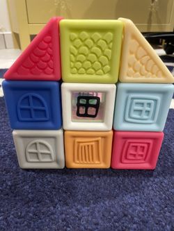 Skip Hop Vibrant Village Squeeze & Squeak Blocks