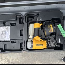 DeWalt W 66C-1 Pneumatic 15 Degree Coil Siding Nailer