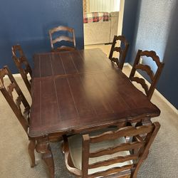 Dining Room Table, 6 Chairs. Solid Wood. 