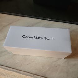 New! Calvin Klein White Sliders
