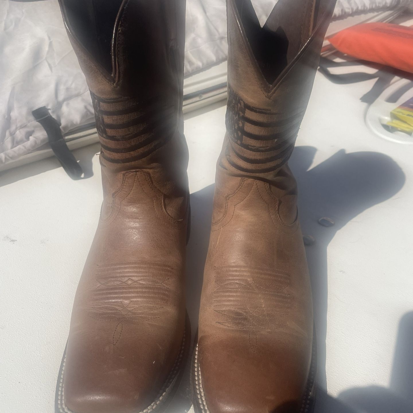 Boots 10.5D Ariat