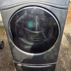 Whirlpool Duet Electric Dryer. 