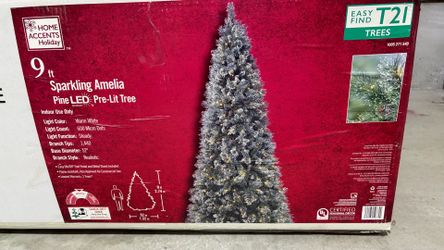 9 foot sparkling  LED Pre-lit Amelia Pine Christmas tree with box
