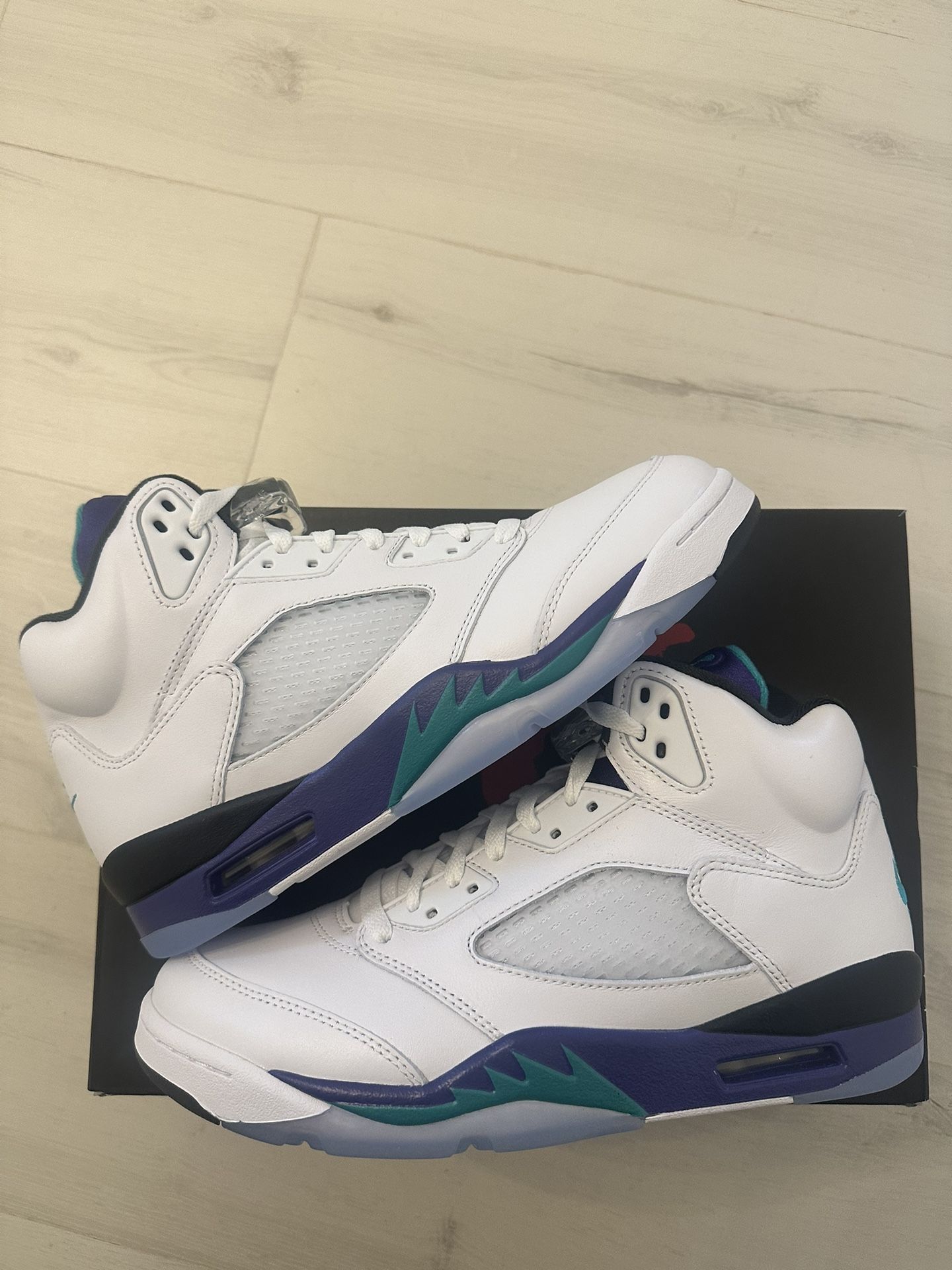 Jordan 5 Grape Size 9 Ds