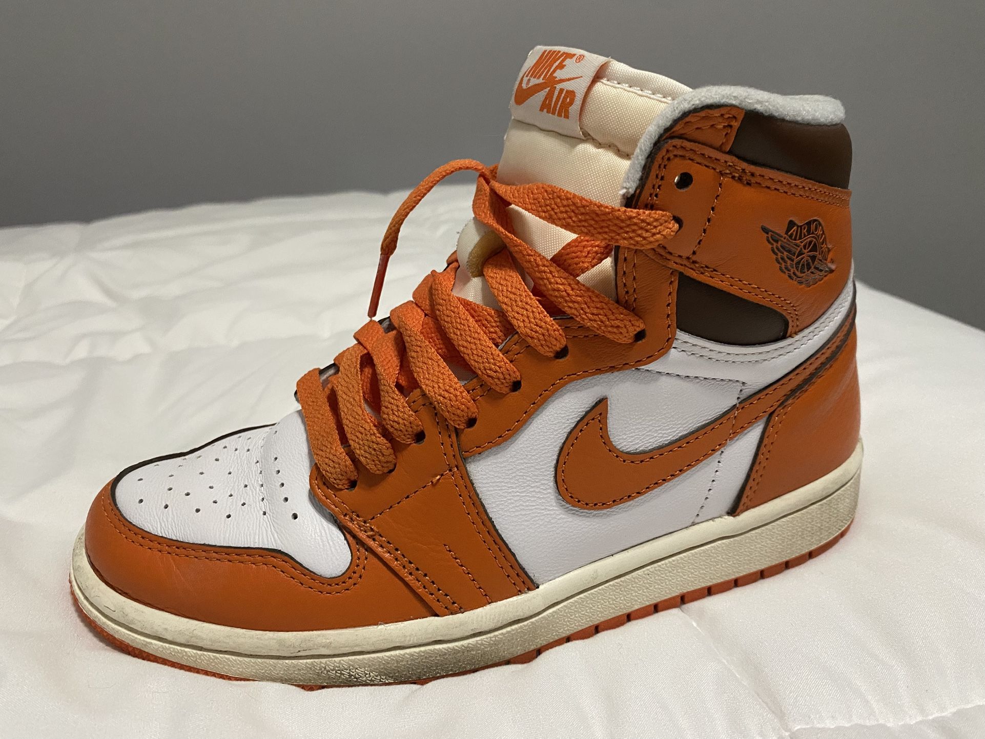 Jordan 1 Retro OG starfish