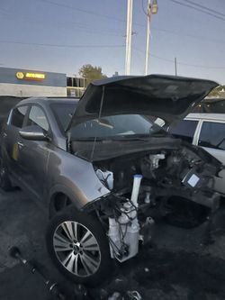 2016 Kia Sportage Good Parts Left!!!