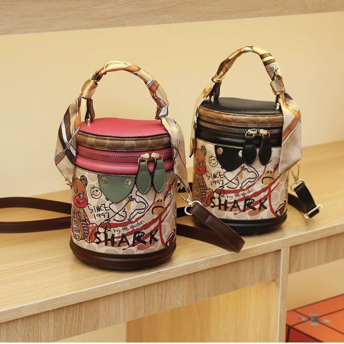 New Stylish Circle Crossbody Bag For Women/Ladies Wristlet Handband Purse Lady Fashiom