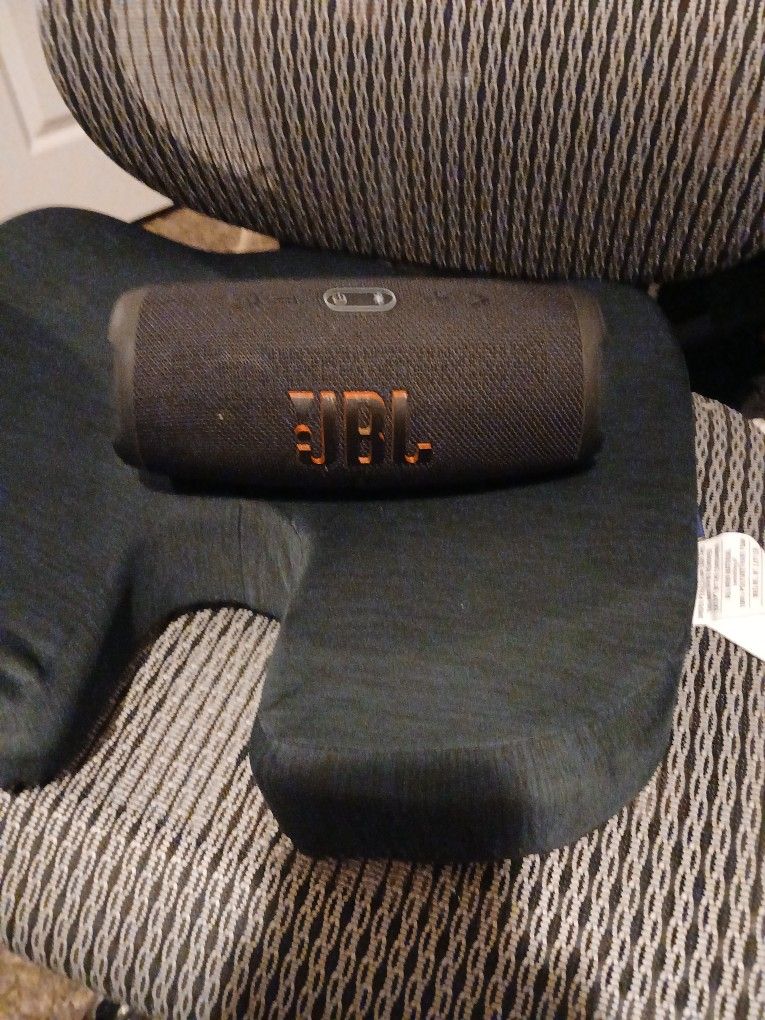 Jbl 5 Bluetooth Speaker