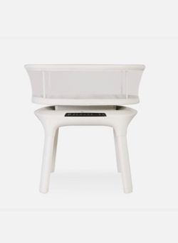 Baby bassinet- 4moms MamaRoo