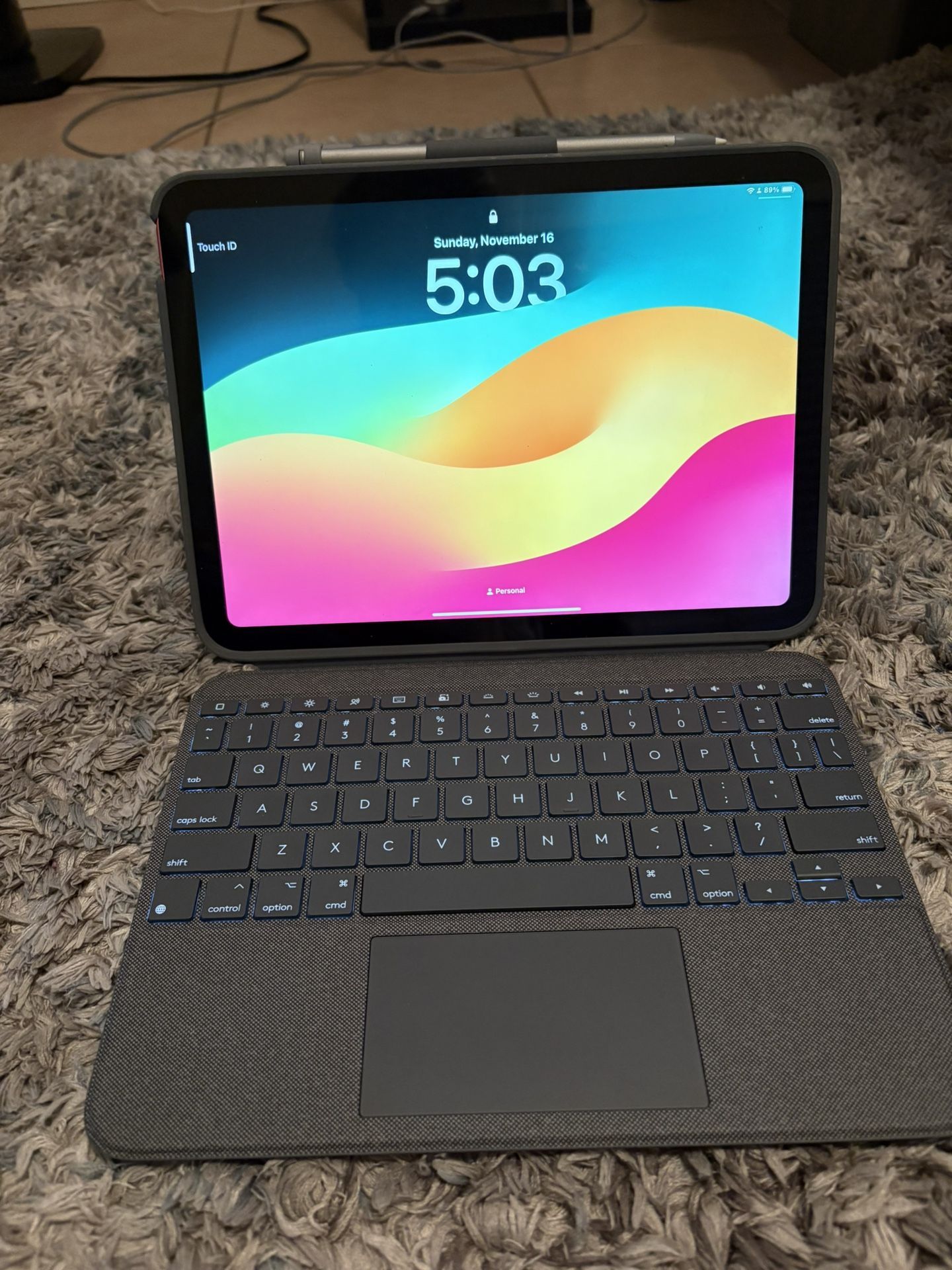 iPad 10th Generation (64GB) + Logitech Keyboard Case + Logitech Pen