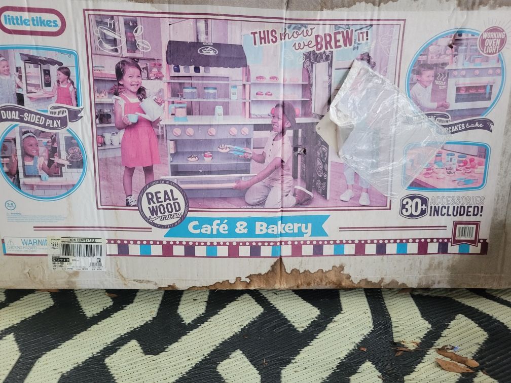 Little tikes cafe and bakery