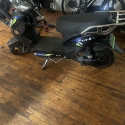 Electric Moped with battery