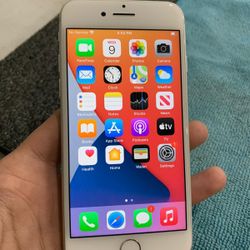 Apple iPhone 7 128GB Silver Unlocked