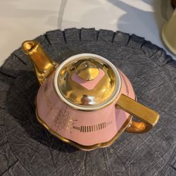 HALL  Tea Pot