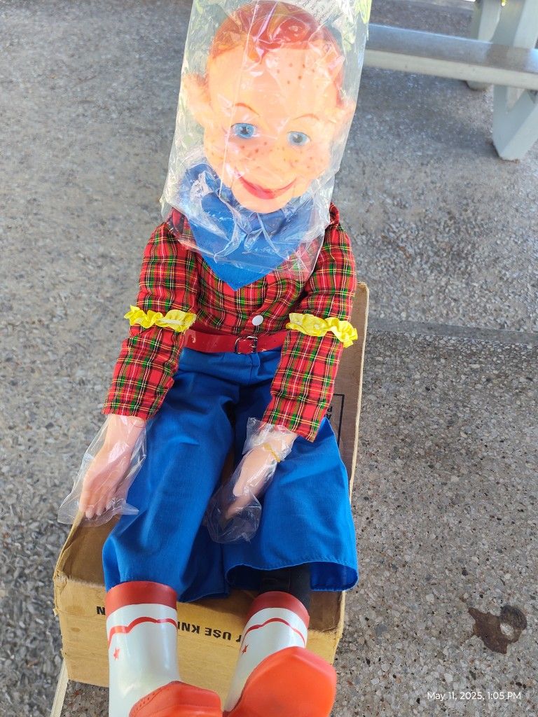 NEW Vintage 1973 Howdy Doody Venrtriloquist Eegee co