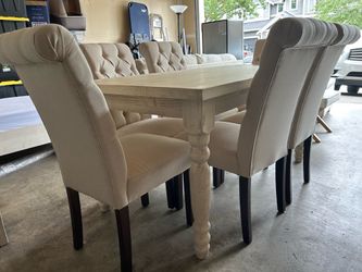 DINING TABLE WITH 6 TUFTED DINING CHAIRS