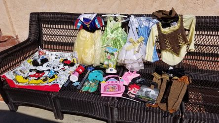 Disney costumes & accessories