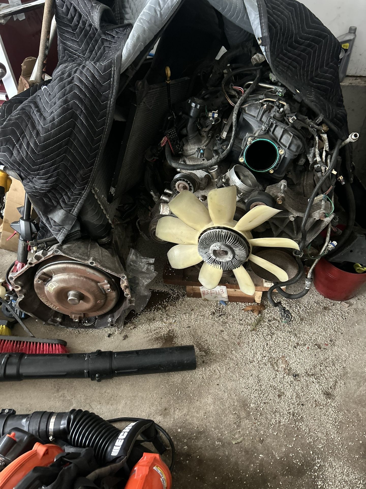 2009 Chevy Silverado 2500HD 6.0 Gas Motor Transmission And Transfer Case