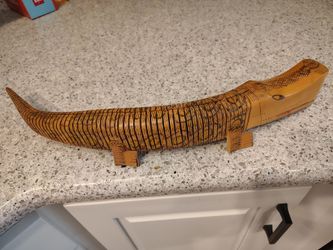 Hand-Carved Wooden Articulated Alligator/Crocodile Toy