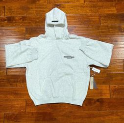 🔥 FEAR OF GOD ESSENTIALS HOODIE – LIGHT OATMEAL / LIGHT GREY – SIZE XL (NEW)