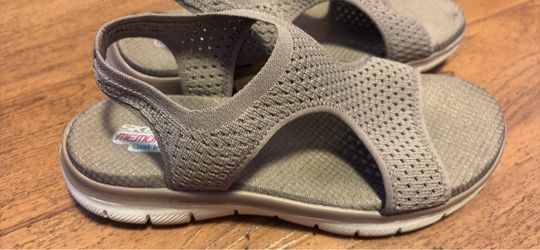 Sketchers memory foam gel infused sandals
