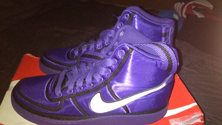 New with box Nike vandel supreme purple and black excellent condition size 11/1/2