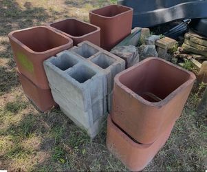 Chummy blocks/ concrete blocks