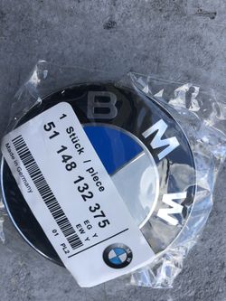 Trunk emblem Bmw 328i