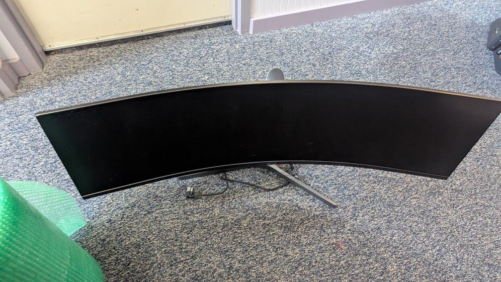 Samsung 49in Curved Screen