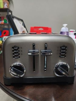 Cuisinart 4-slice Classic Toaster Black Stainless Steel (New Condition 1x Use)