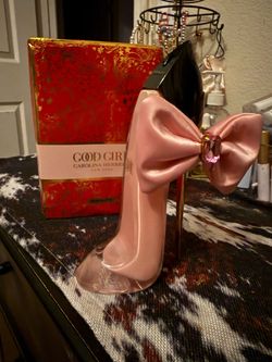 blush bowtastic carolina herrera