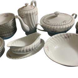 China set 32 Pieces 