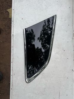 2007-2012 Mazda CX-7 Quarter panel glass auto parts