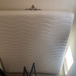 King Plush Gel Memory Foam Mattress 14 inches