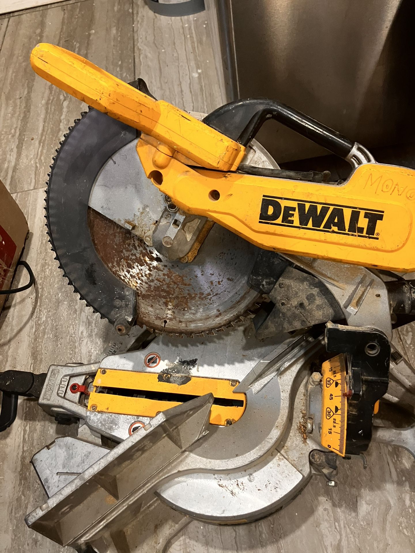 Dual Miter Saw