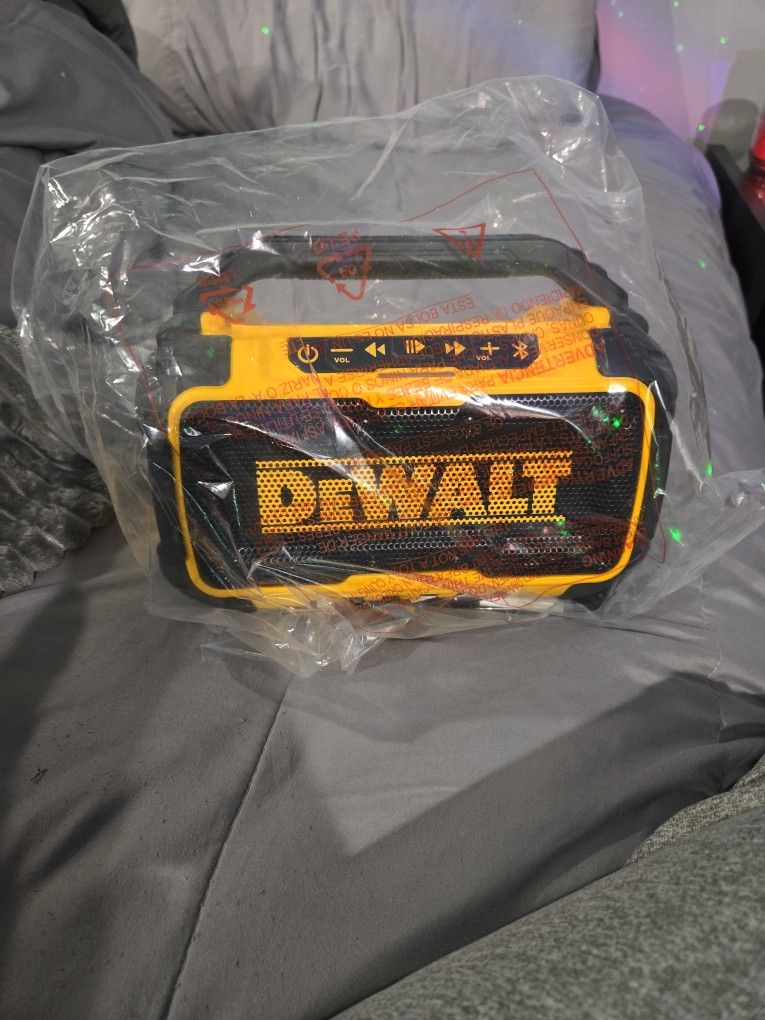Dewalt 20volt Max Bluetooth Speaker