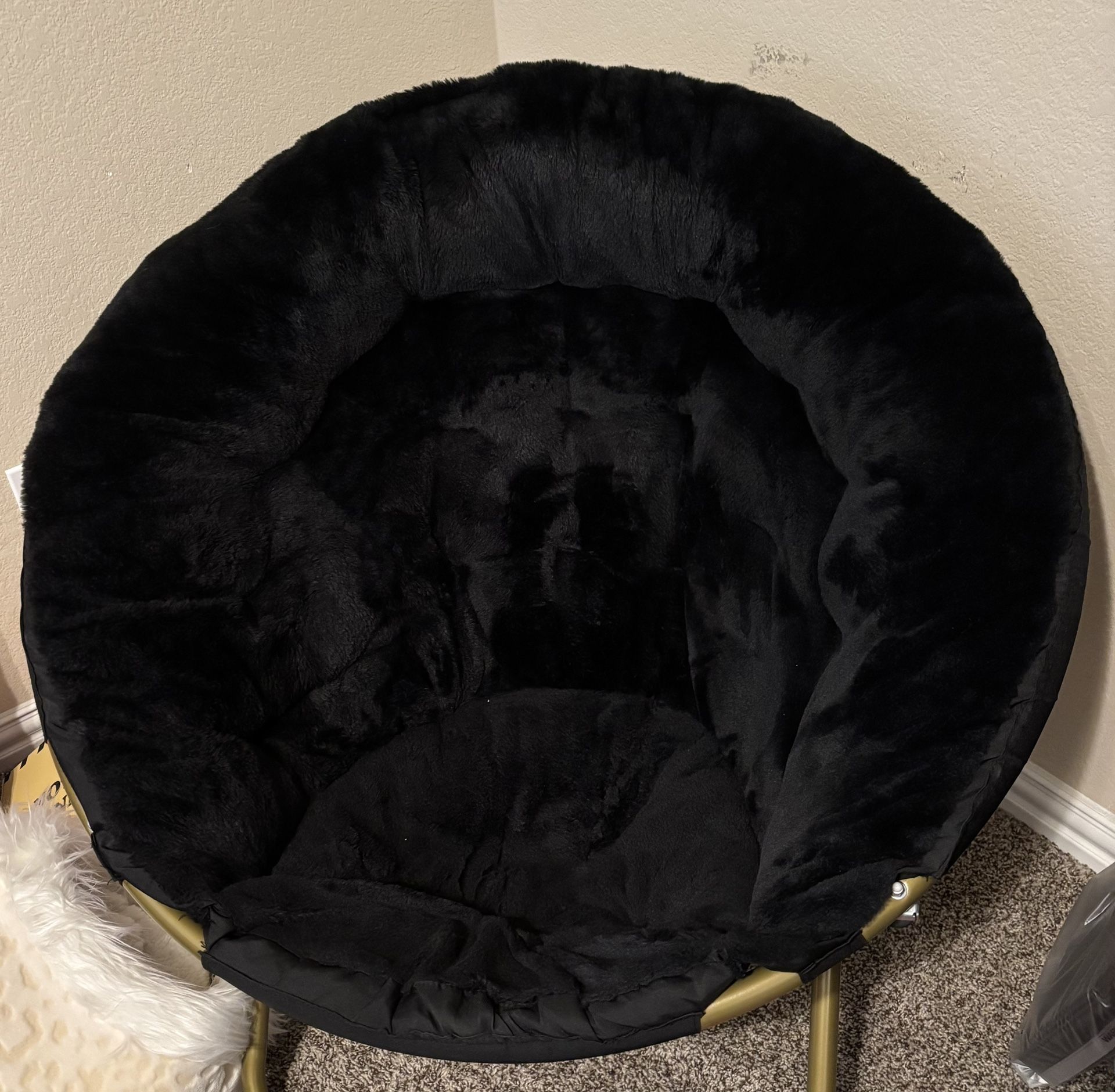 Very Cozy Papasan Chair (2 Yrs Old)
