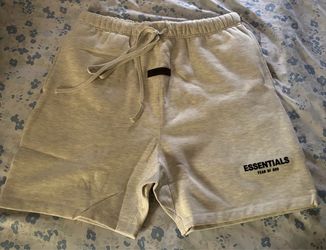 Essentials shorts light oat size XL