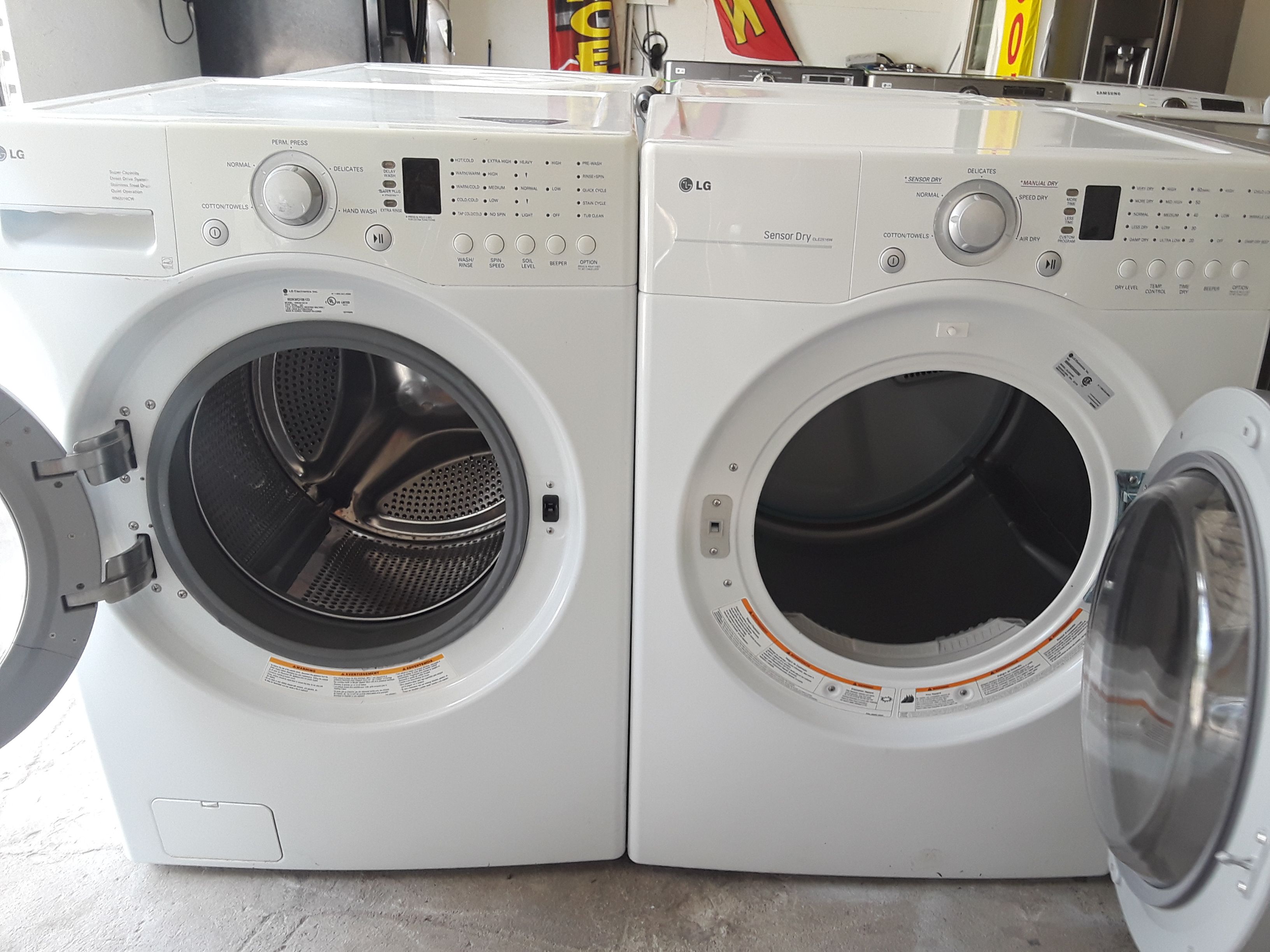 LG White Washer And Dryer