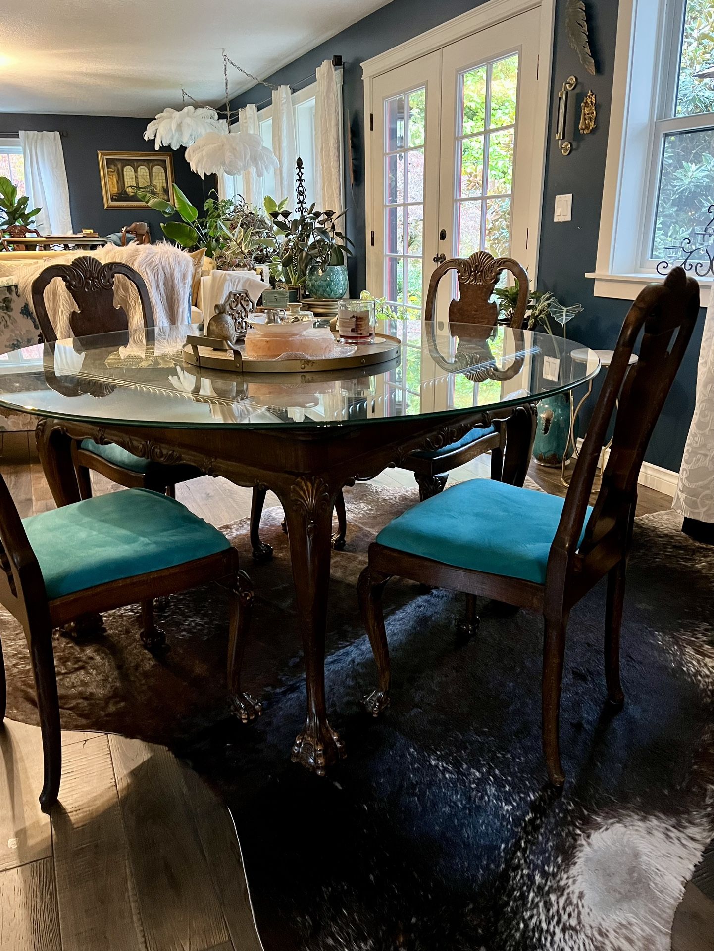 Antique Extendable Dining Table With Chairs